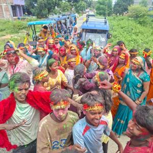 विश्वकर्मा पूजा समापन गरिंदै विश्वकर्मा पूजा समापन गरिंदै